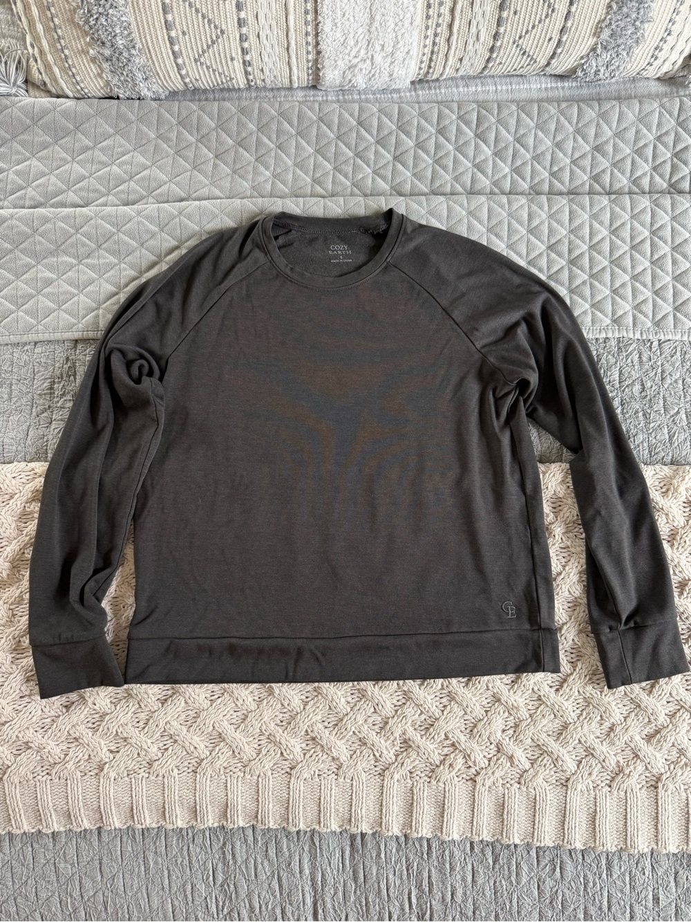 Cozy Earth Black Crewneck Sweatshirt